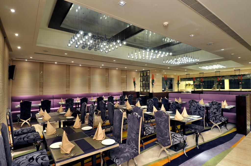 The Cove Hotel Панчкула Екстериор снимка