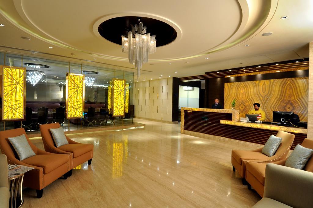 The Cove Hotel Панчкула Екстериор снимка